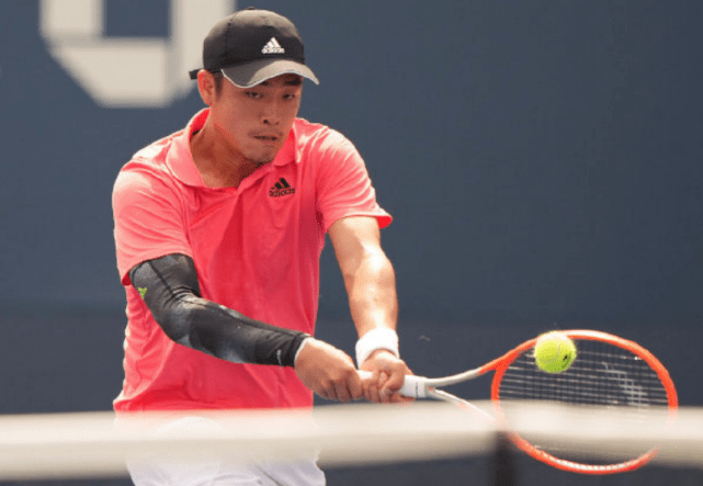 不少人依依 不少人依依