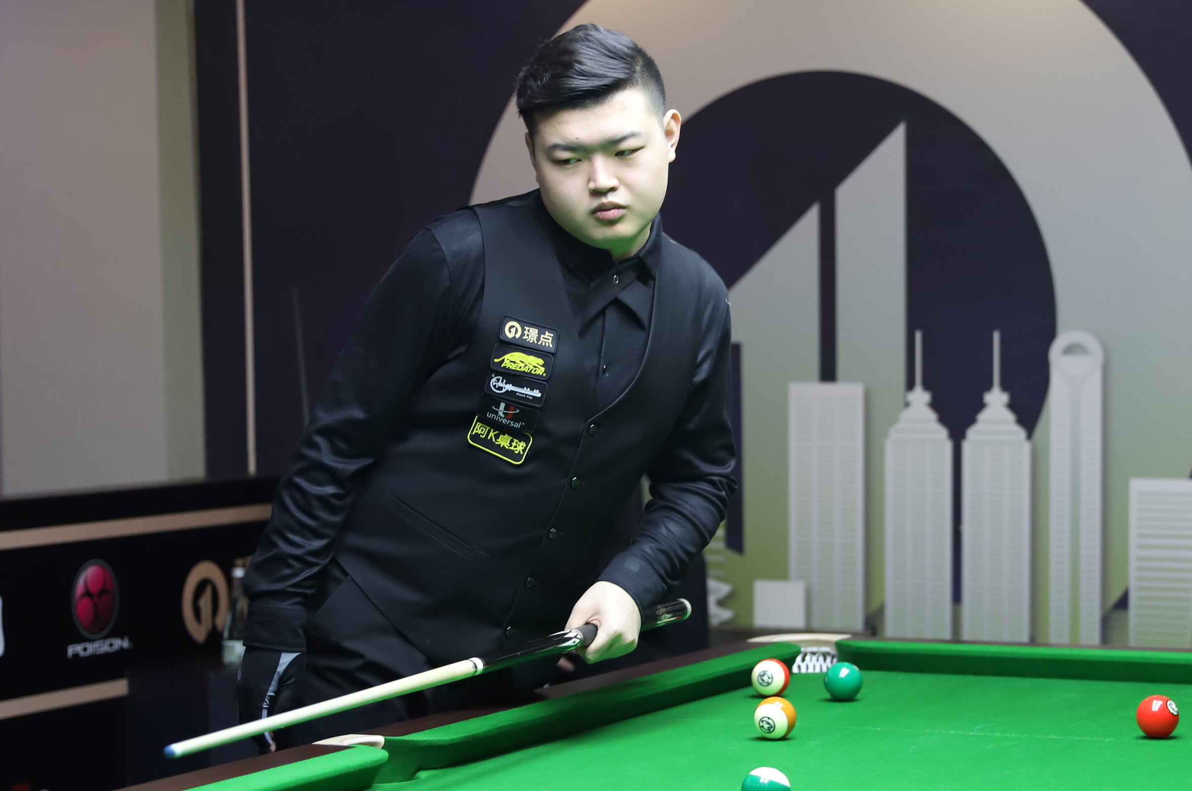 尤其在面对 尤其在面对