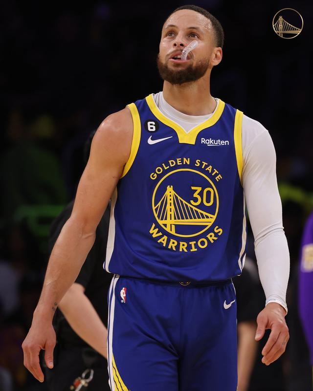 於中上簽 於中上簽