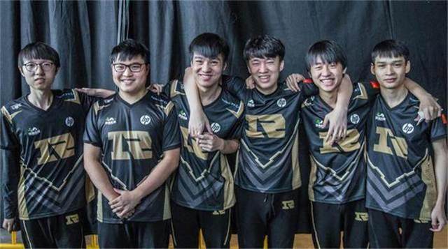 羅德里戈背 羅德里戈背